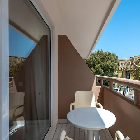 Center Hotel 3*