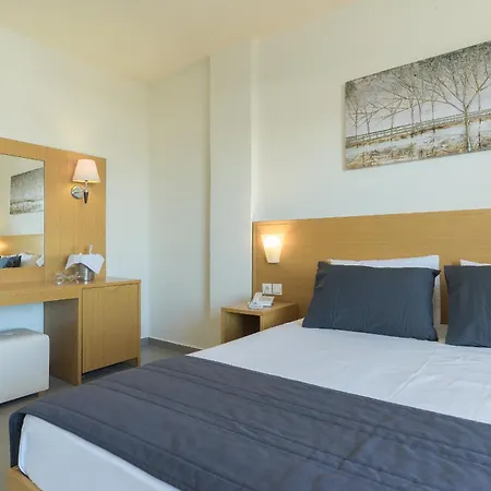 Center Hotel 3*